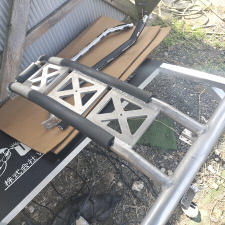 アルミロールバー