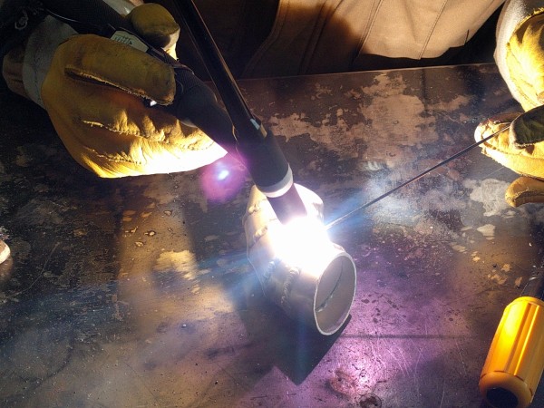 車の配管のTIG溶接
