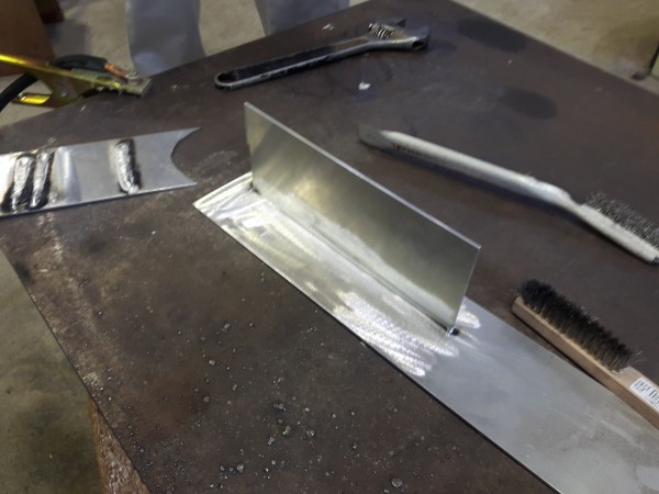 アルミ板の隅肉溶接