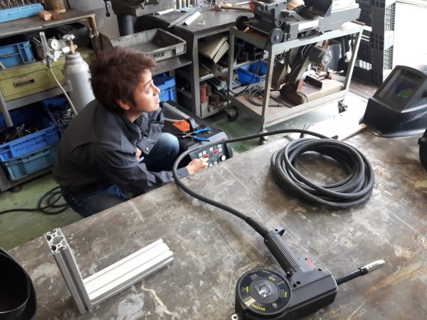 溶接機の使い方の説明