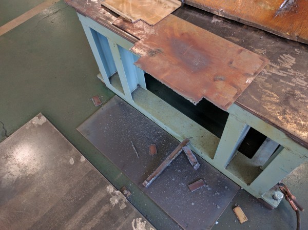 プラズマ切断した残材