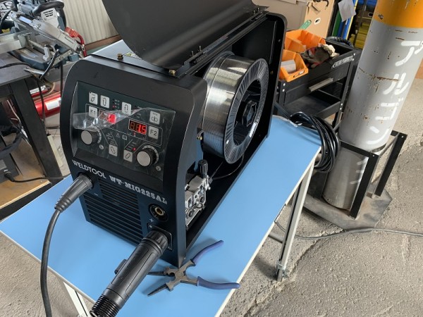 アルミ溶接もできるパルスミグ溶接機WT-MIG225AL