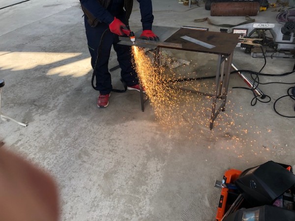 プラズマ切断中