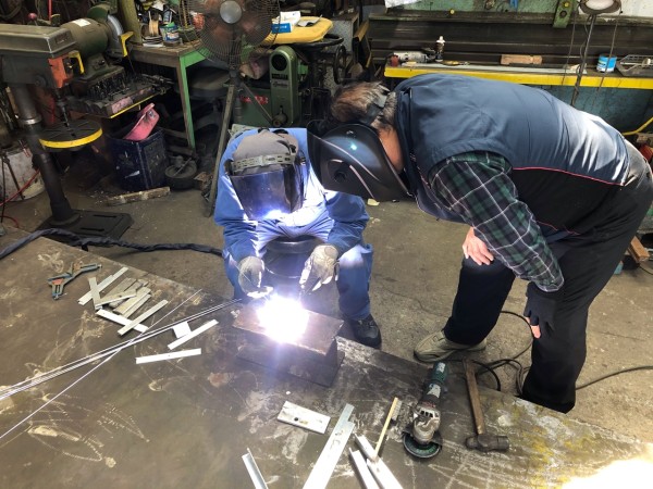 アルミTIG溶接の練習中