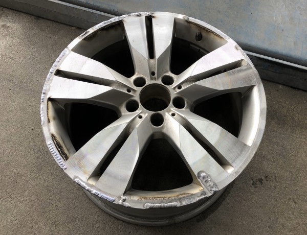 アルミホイールをTIGで肉盛り溶接