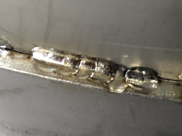 ステンレス1.0mmの煙突をマイクロTIG溶接