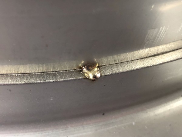 ステンレス1.0mmの煙突をマイクロTIGで仮付け