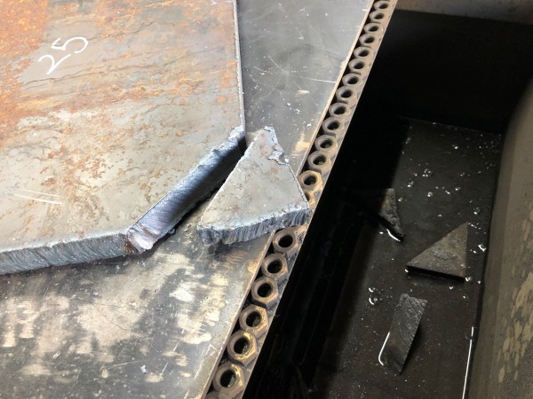 厚板25mmをプラズマ切断