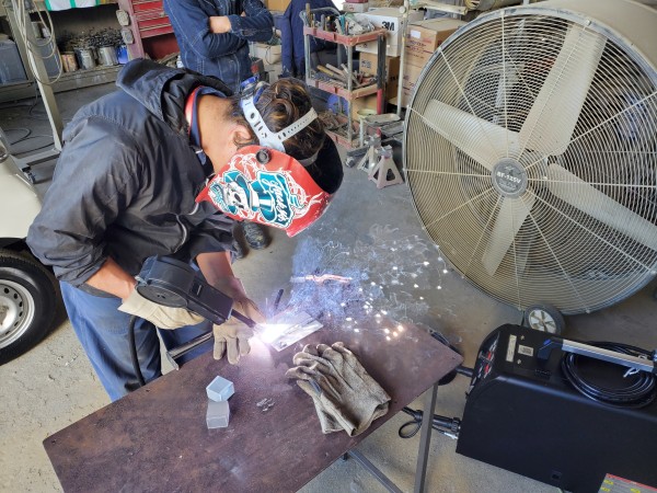 半自動アルミ溶接