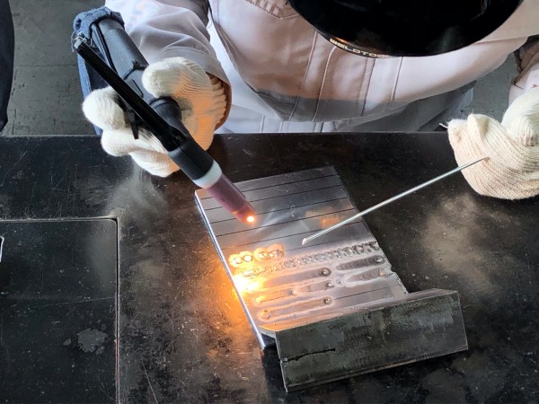 TIG溶接,アルミ溶接,溶接棒入れ,初心者,溶接講習