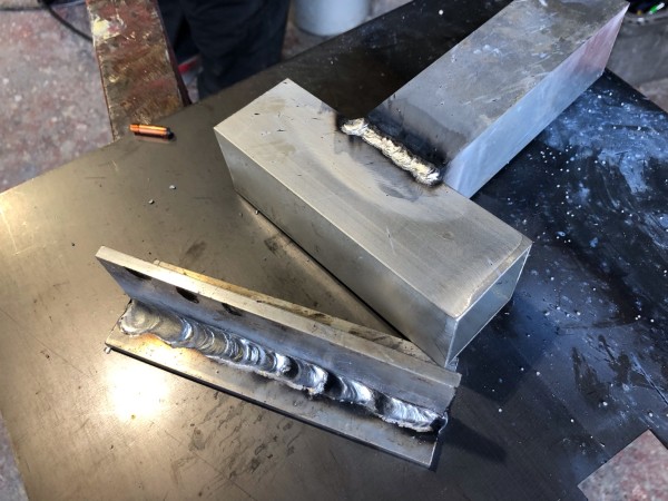 アルミ角パイプ,アルミ溶接,半自動溶接,MIG溶接,パルス溶接