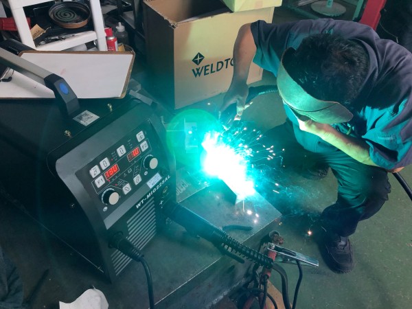 アルミアングル,アルミ溶接,MIG溶接機,コツ,半自動溶接機,WT-MIG225AL