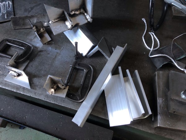 アルミアングル,製作,アルミ溶接,MIG溶接機,練習,コツ