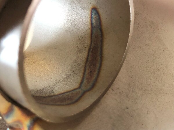 ステンレス配管を裏ビードを出さないように溶接