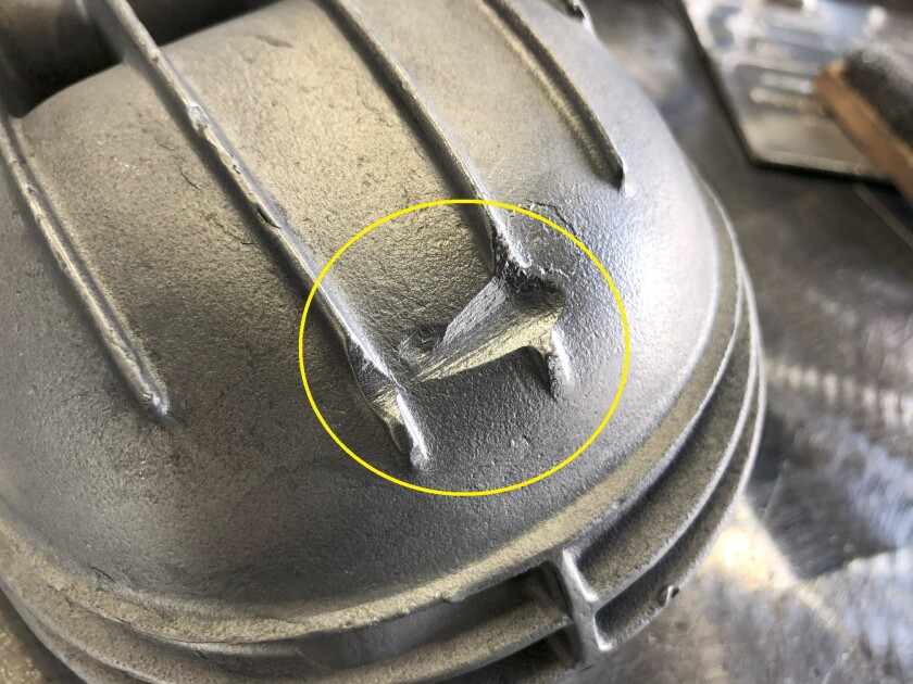 バイクのアルミ・シリンダーヘッドカバーの欠けた部分を肉盛溶接