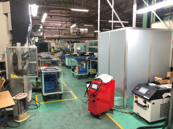 ファイバーレーザー溶接機 WT-FL1500を製造工場に納品