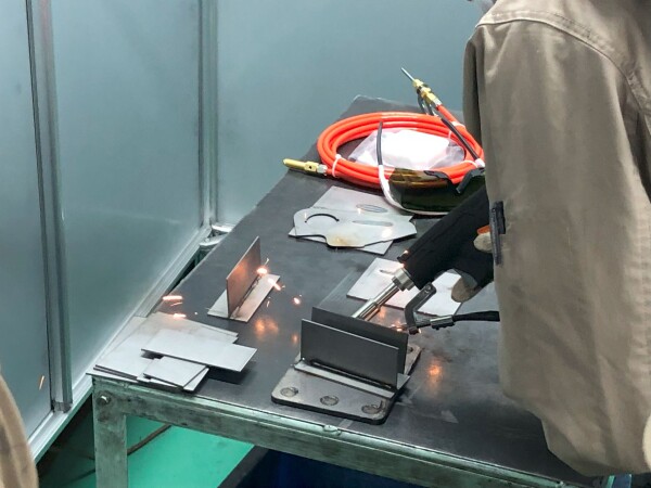 ファイバーレーザー溶接機 WT-FL2000で溶接の練習