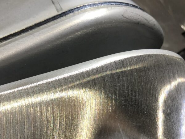 ファイバーレーザー溶接機で溶接後、仕上げ研磨